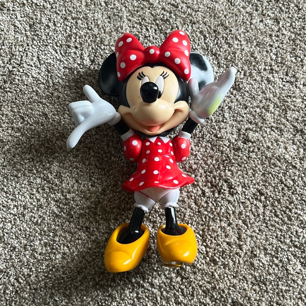 Disney Minnie Mouse Posable 9” Figure